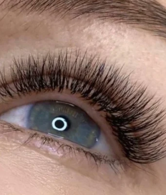 Uncovering Russian Eyelash Extension Trend scaled